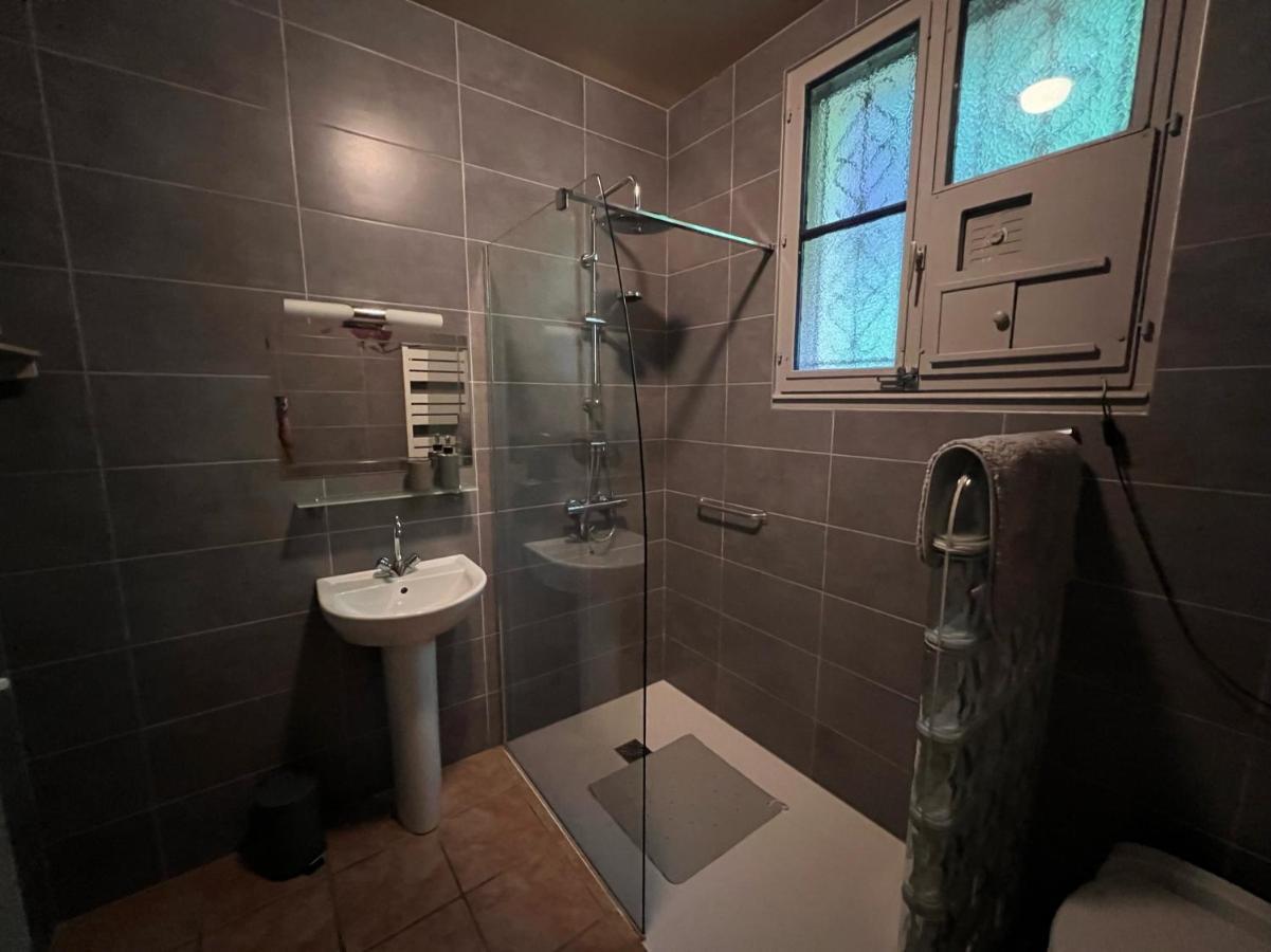 Les Trois Fenetres Panzió Beauficel Kültér fotó